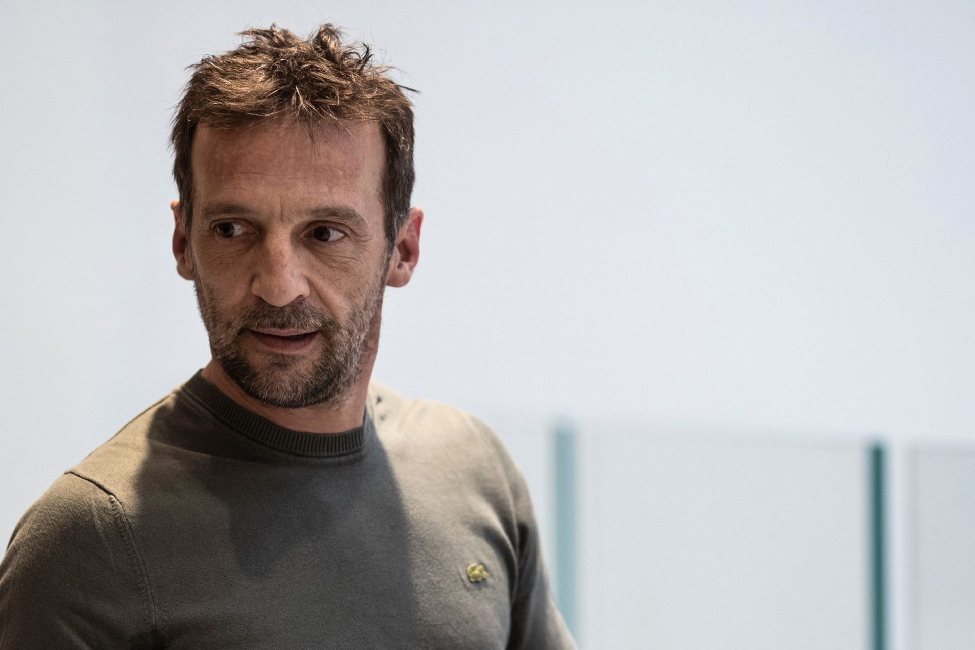 Paris. Mathieu Kassovitz gravemente ferido após acidente de mota