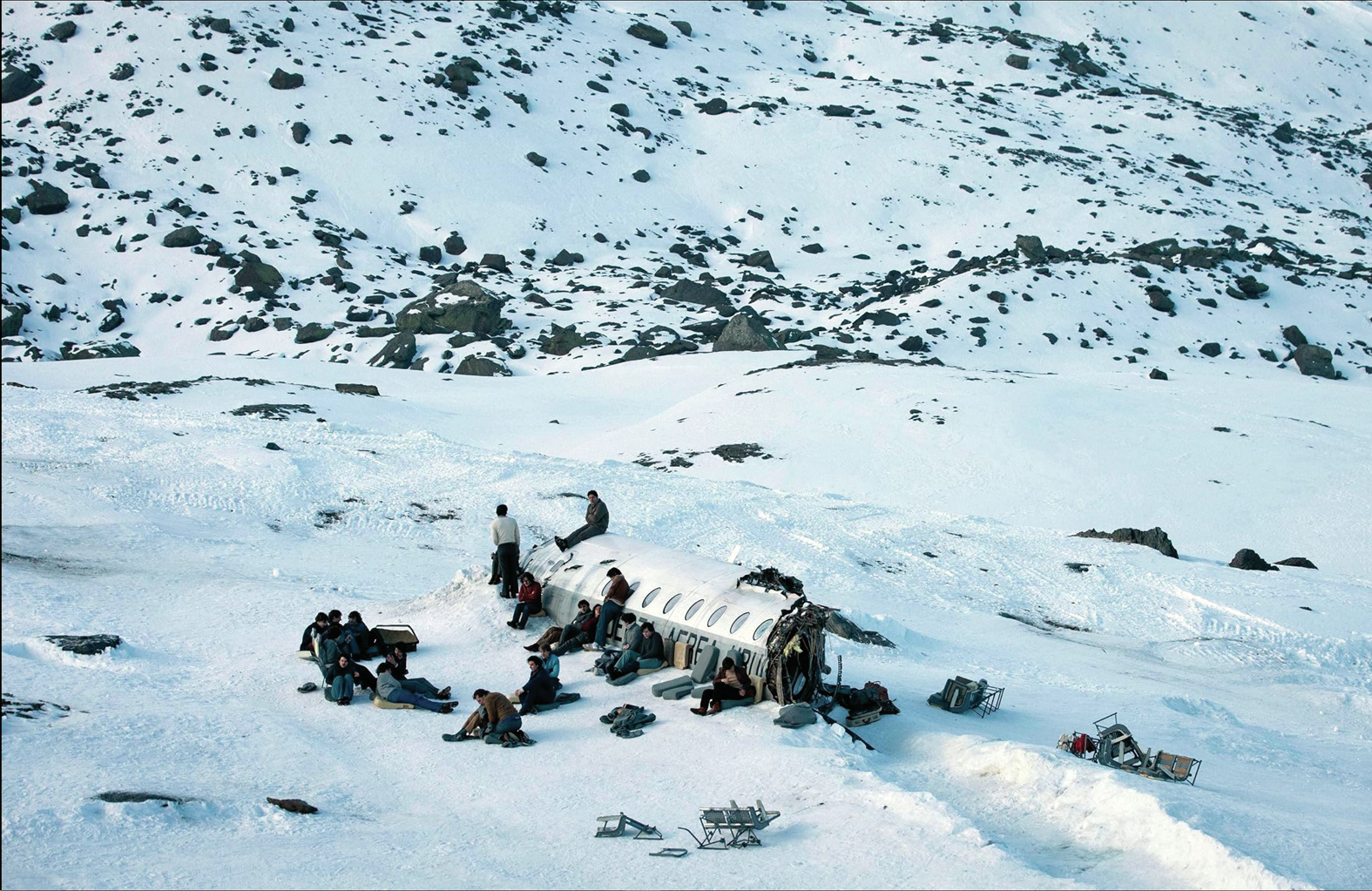 A Sociedade da Neve. Olhar o céu à espera de um sinal