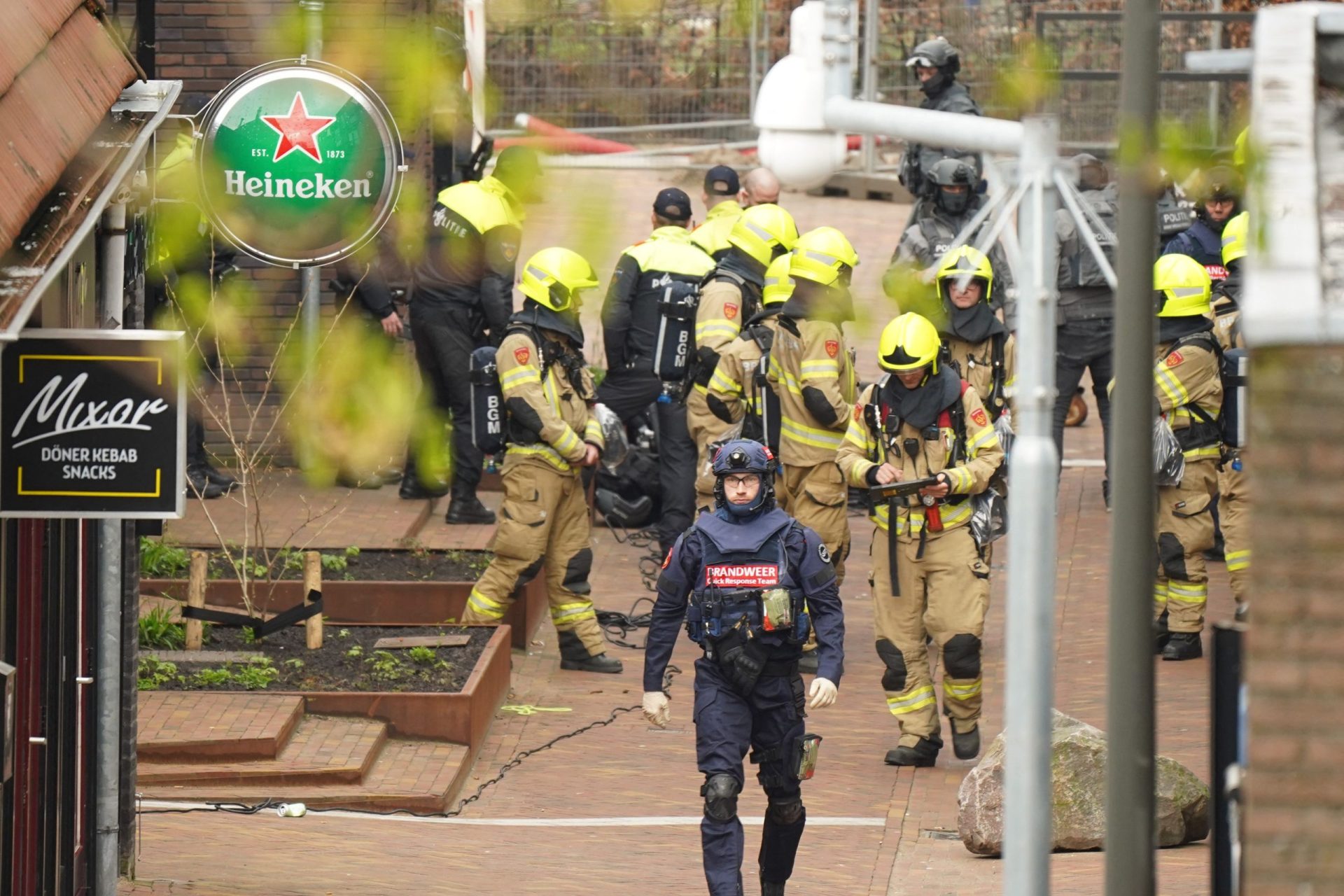 Países Baixos. Polícia liberta último refém e detém suspeito