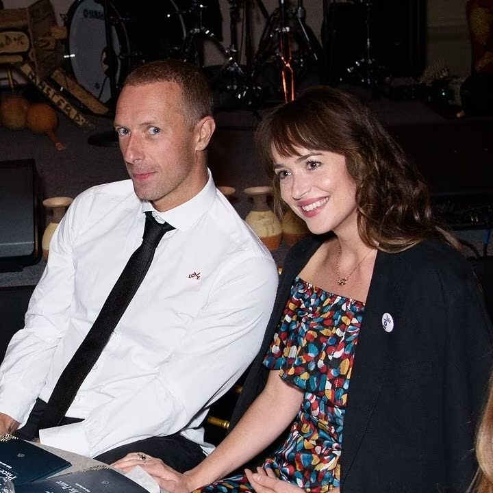 Chris Martin e Dakota Johnson estão noivos?