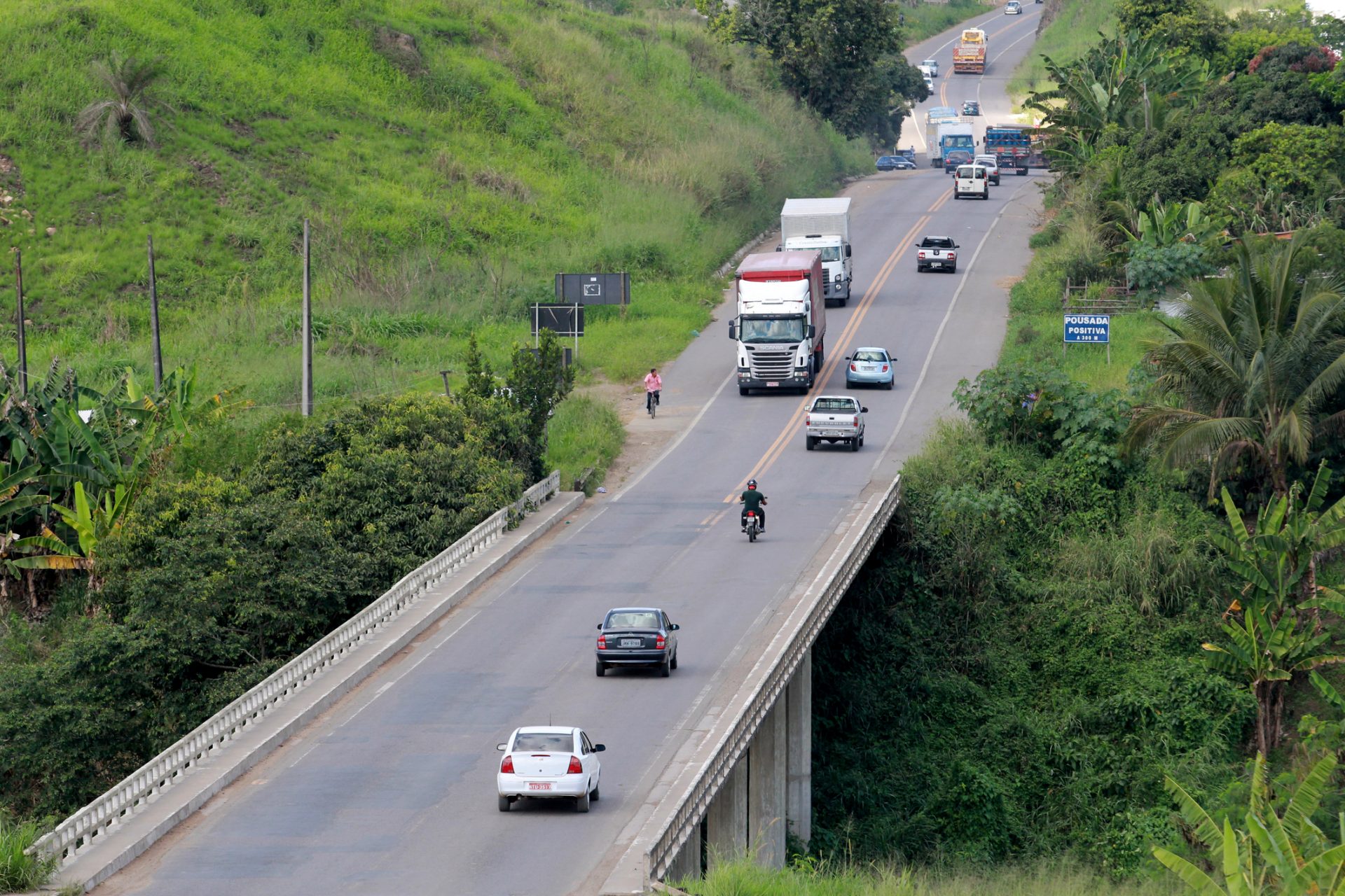 Acidente com autocarro de turismo no Brasil faz oito mortos e 23 feridos