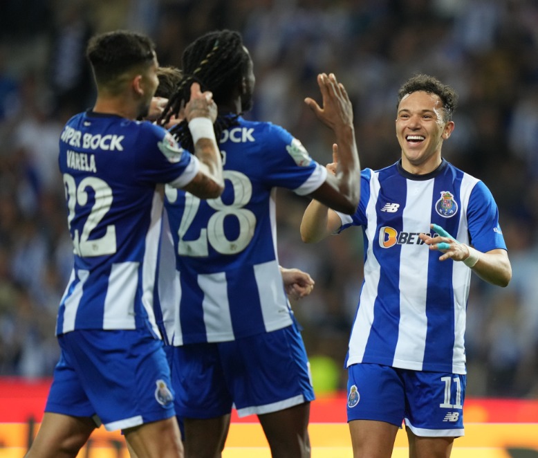 Porto avança para final da Taça