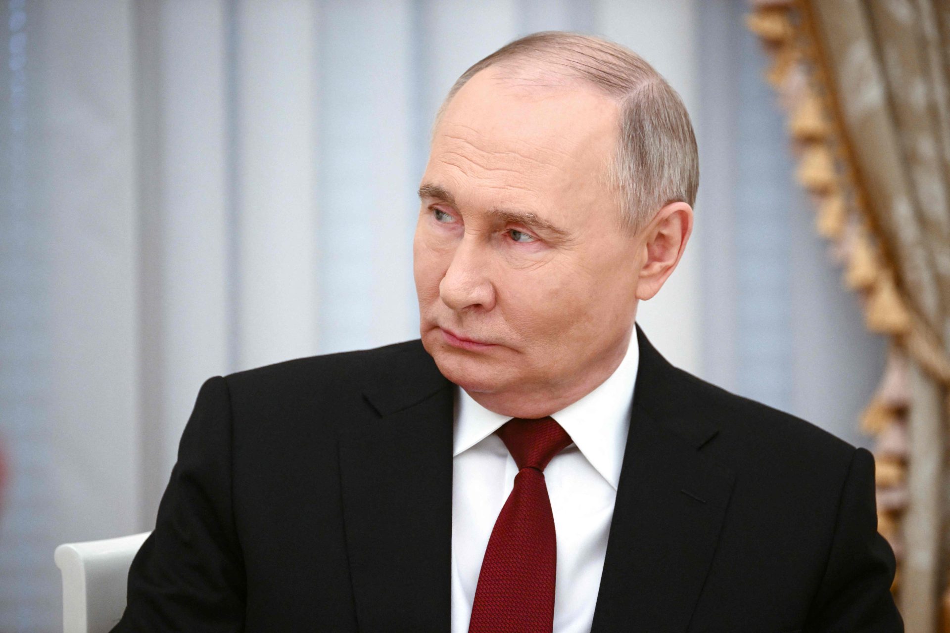 EUA. Empresas russas punidas por evasão a sanções a amigo de Putin