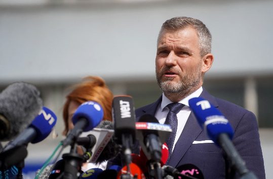 Primeiro-ministro eslovaco está consciente, diz Peter Pellegrini