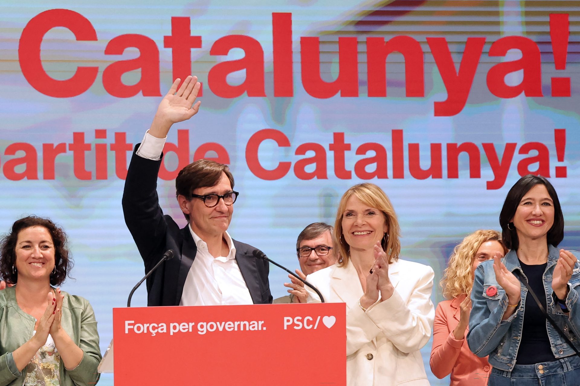 Catalunha: Socialistas vencem, mas há muito em aberto