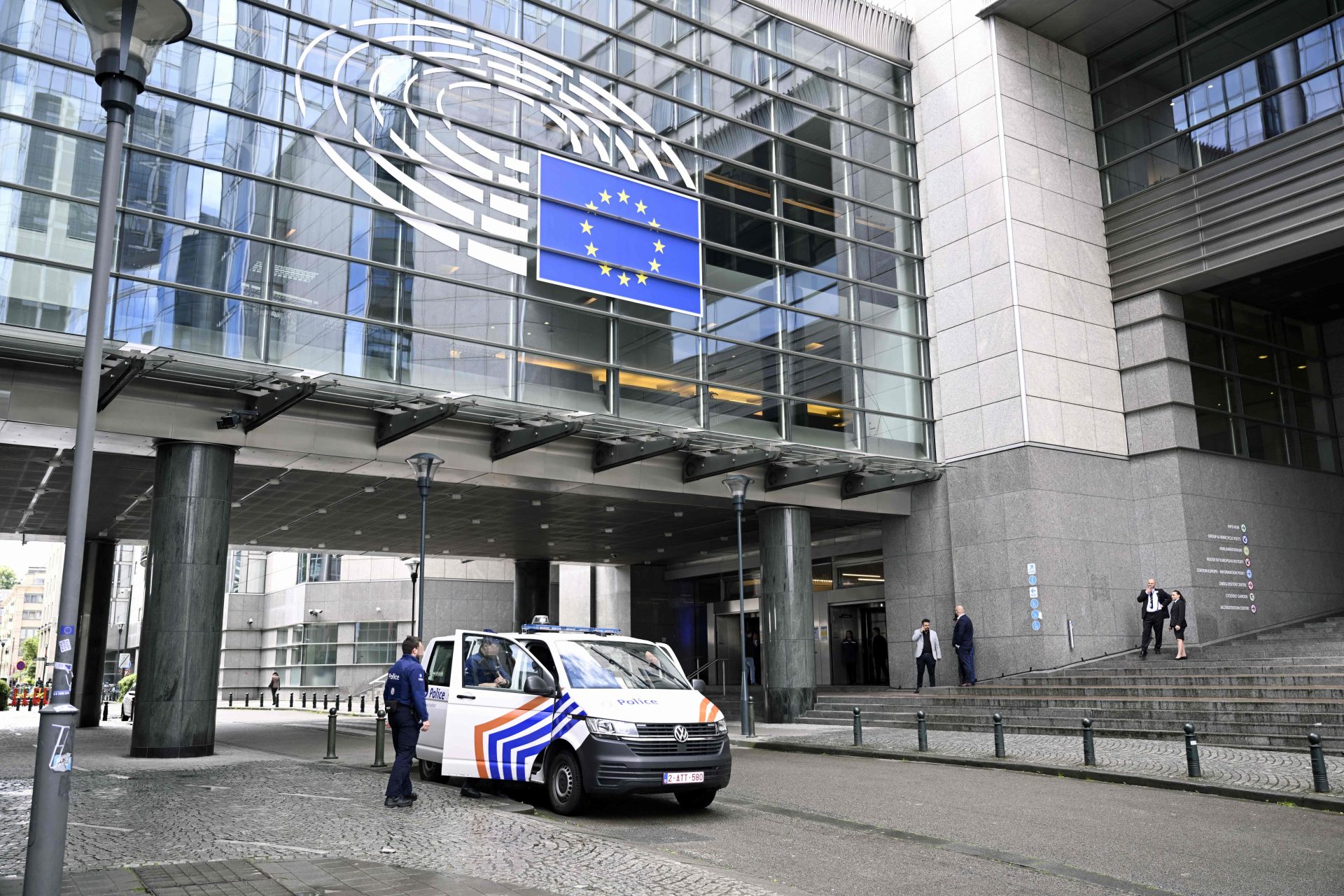Parlamento Europeu alvo de novas buscas por suspeitas de interferência russa