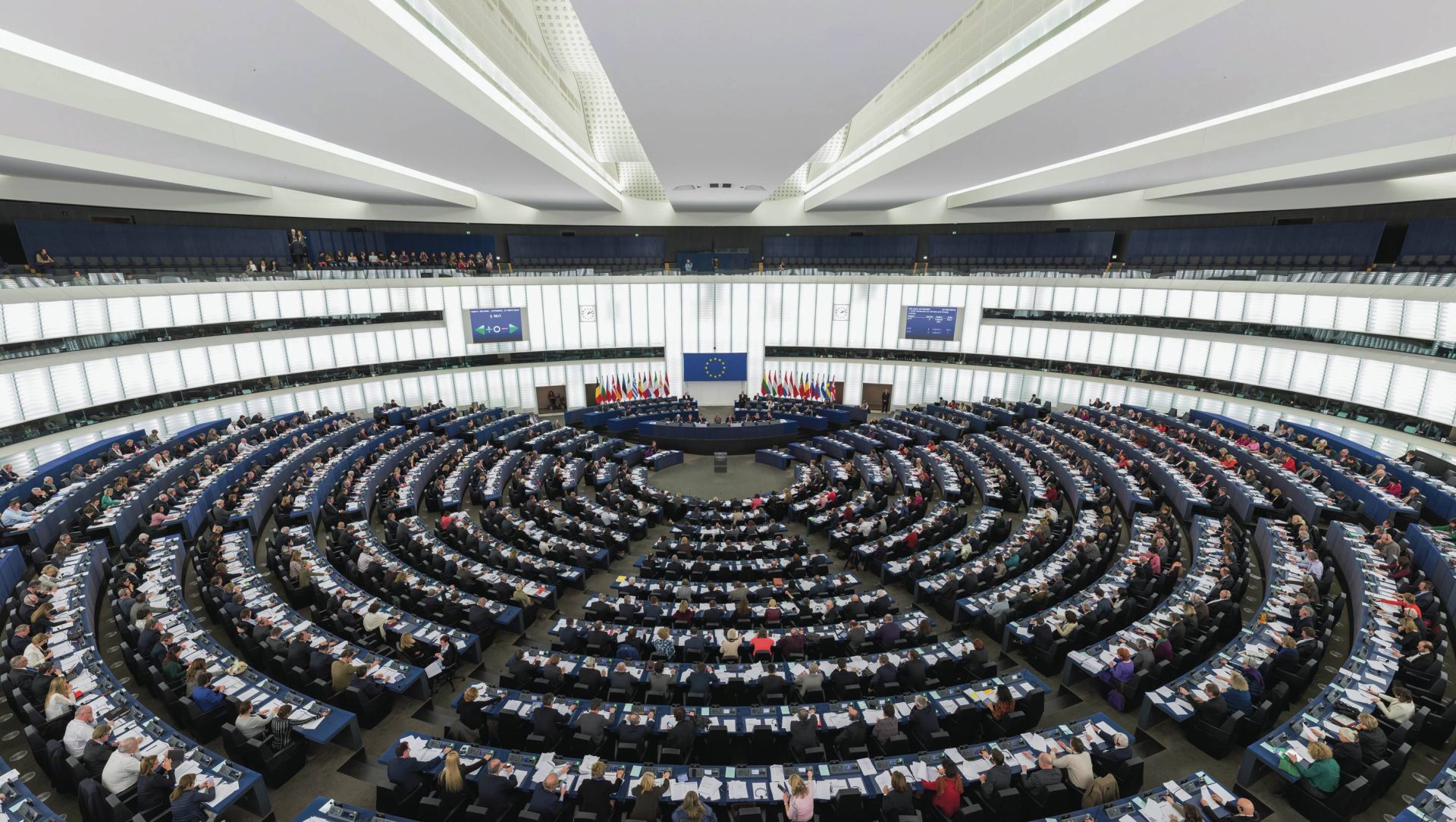 Qual a importância dos eurodeputados e do Parlamento Europeu?