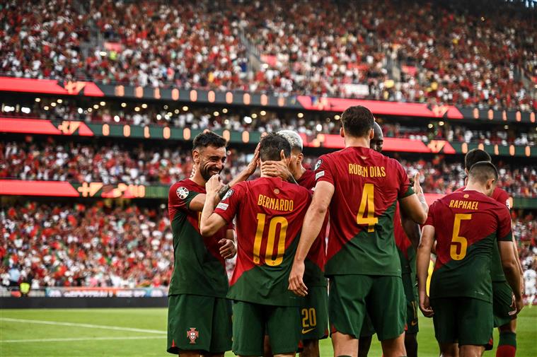 A Seleção Nacional realiza hoje  último treino em Portugal