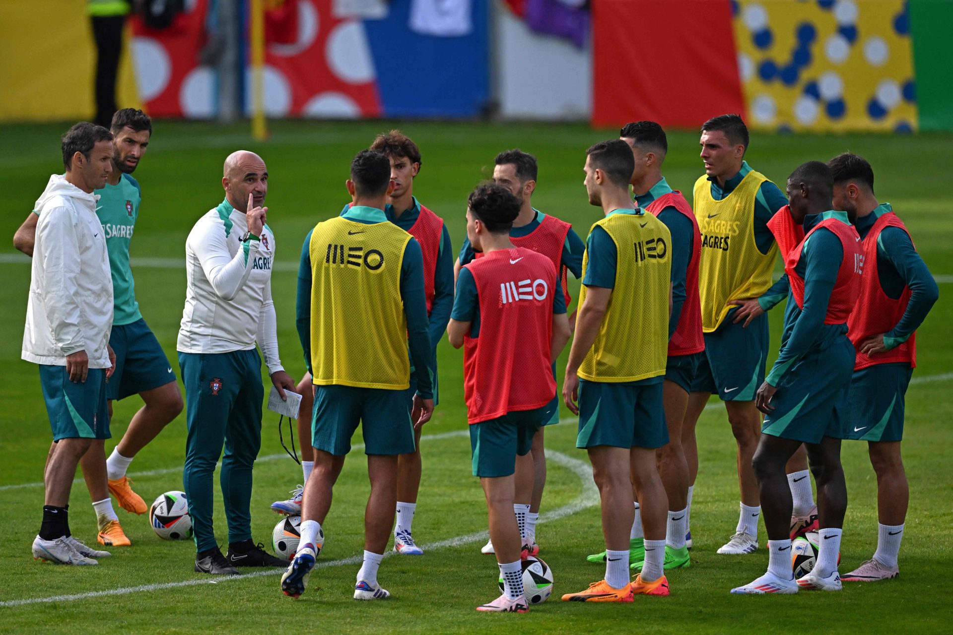 Seleção nacional começa a preparar o jogo frente à República Checa