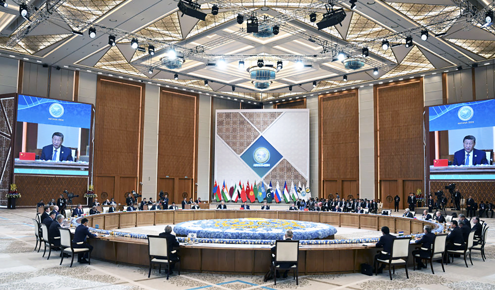 Xi Jinping pede cooperação e união na cúpula da OCS
