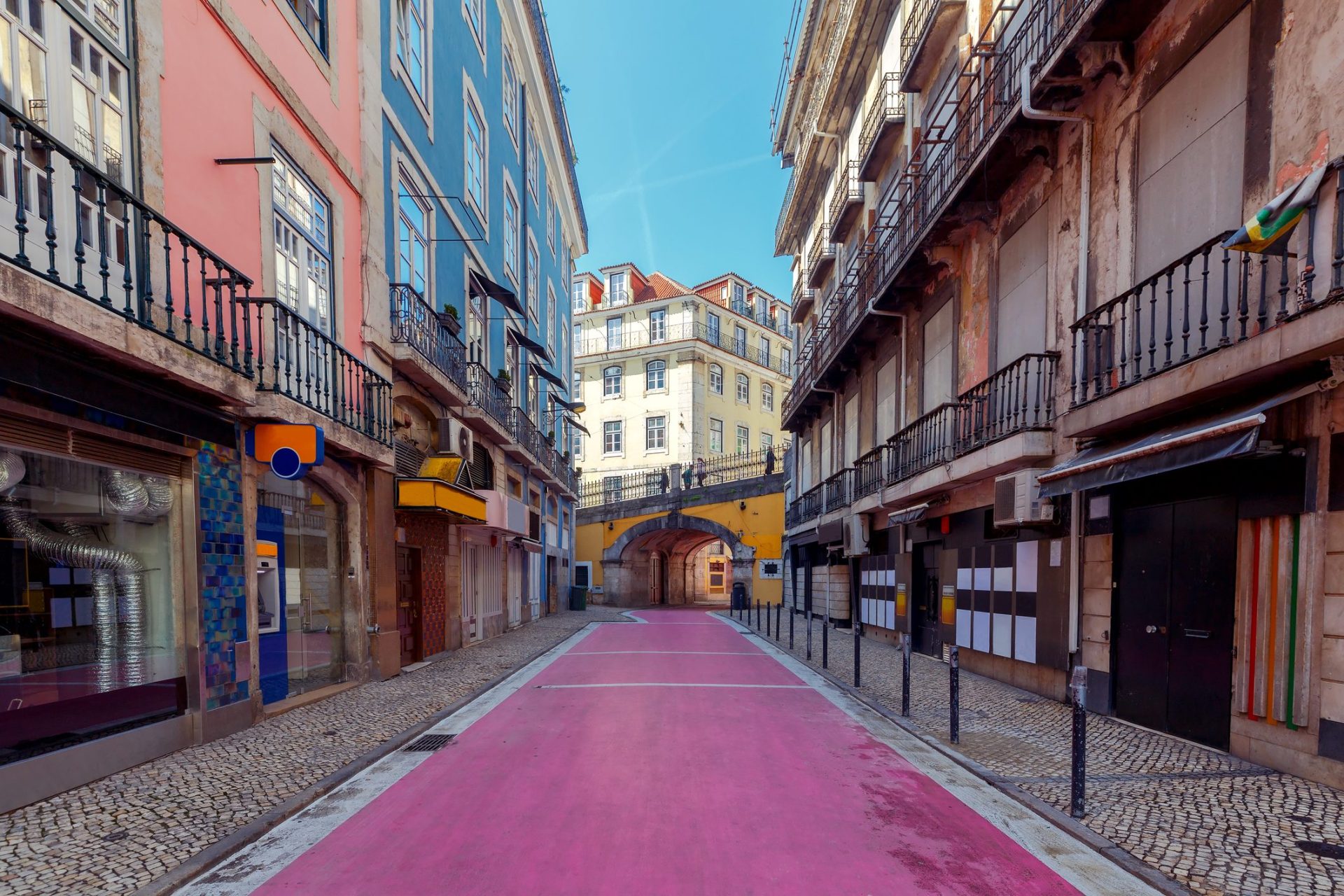 Rua Rosa muda de cor para assinalar luta contra hepatite C