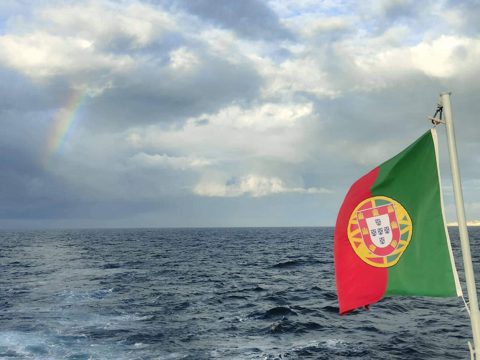 Marinha Portuguesa acompanha navios russos no continente e na Madeira