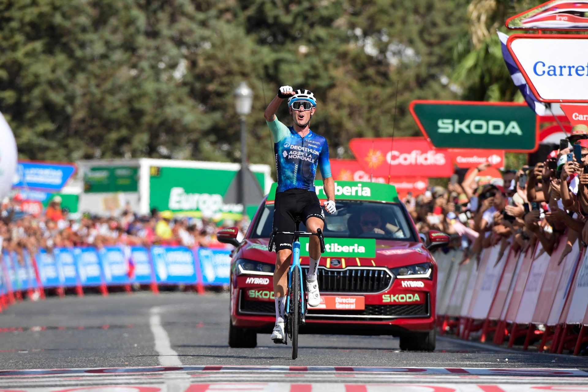 Ben O’Connor vence etapa e assume liderança da Volta a Espanha