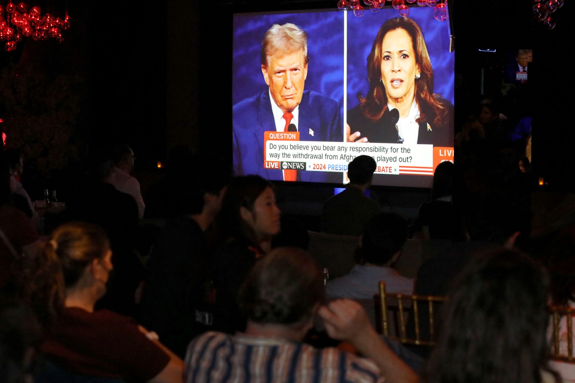 Eleições EUA. Harris propõe novo debate com Trump