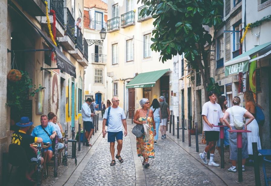 Turismo. “Estão a tirar espaço e a vida a uns para dar a outros”