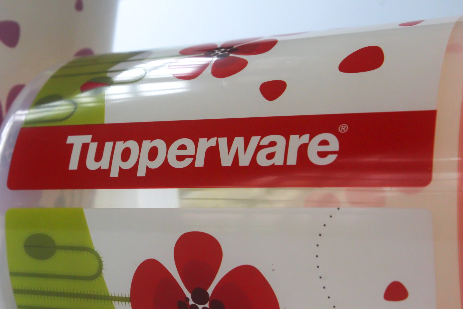 Tupperware declara falência