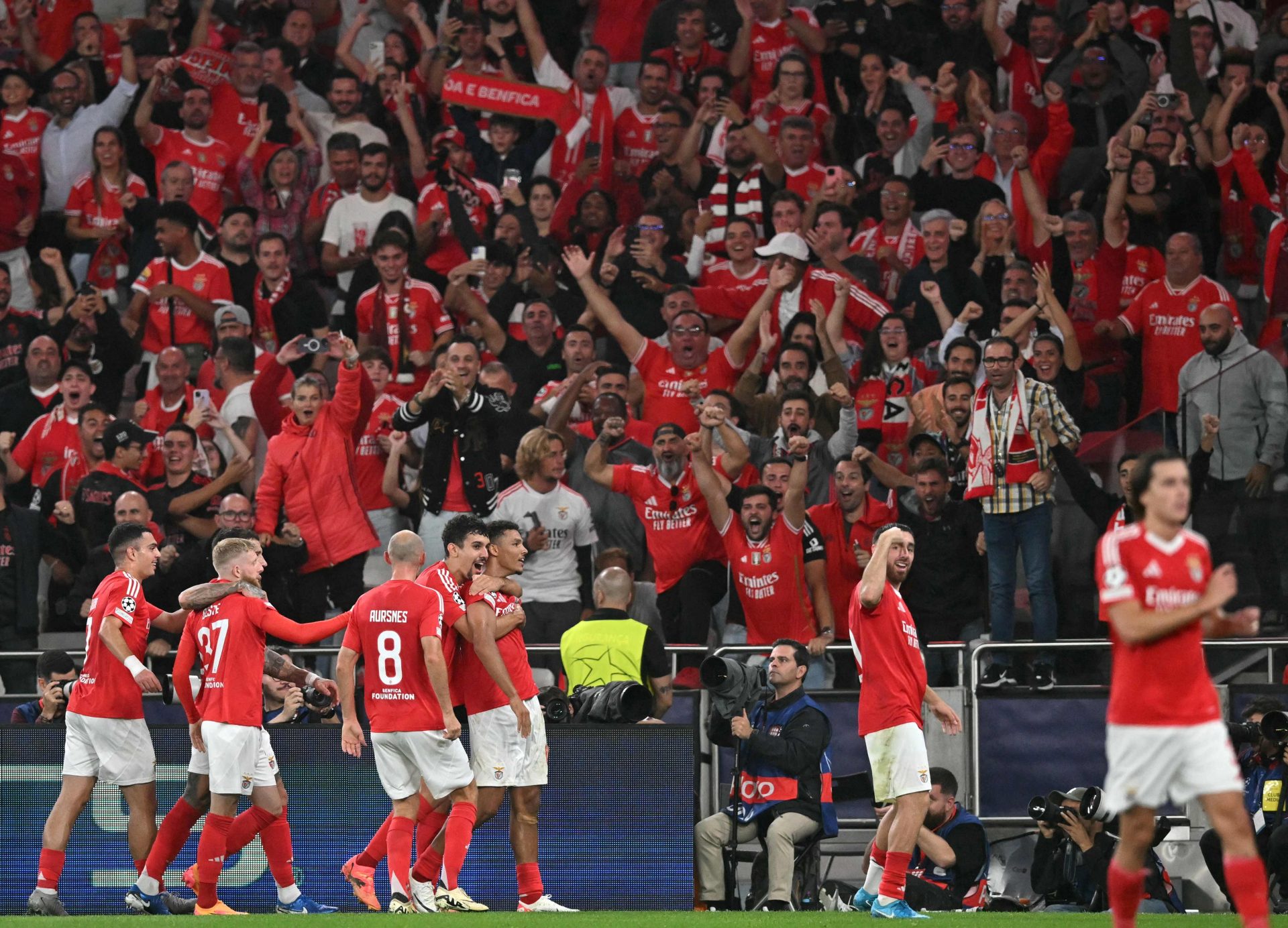 Benfica goleia Atlético de Madrid na segunda ronda da Champions