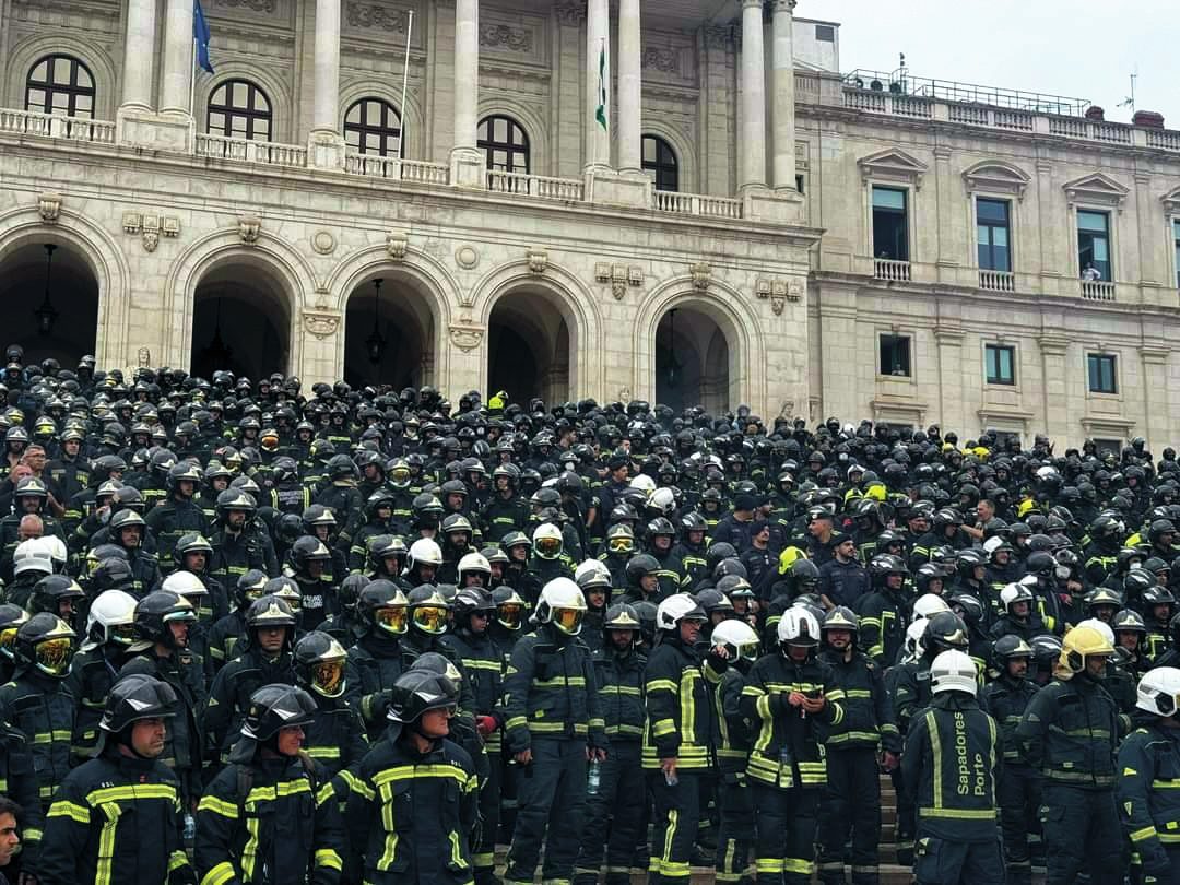 Bombeiros dão gás à guerra entre autarquias e Governo