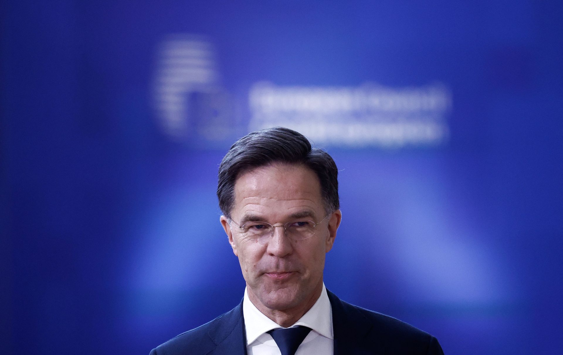 Passagem de testemunho na NATO. Mark Rutte inicia hoje funções