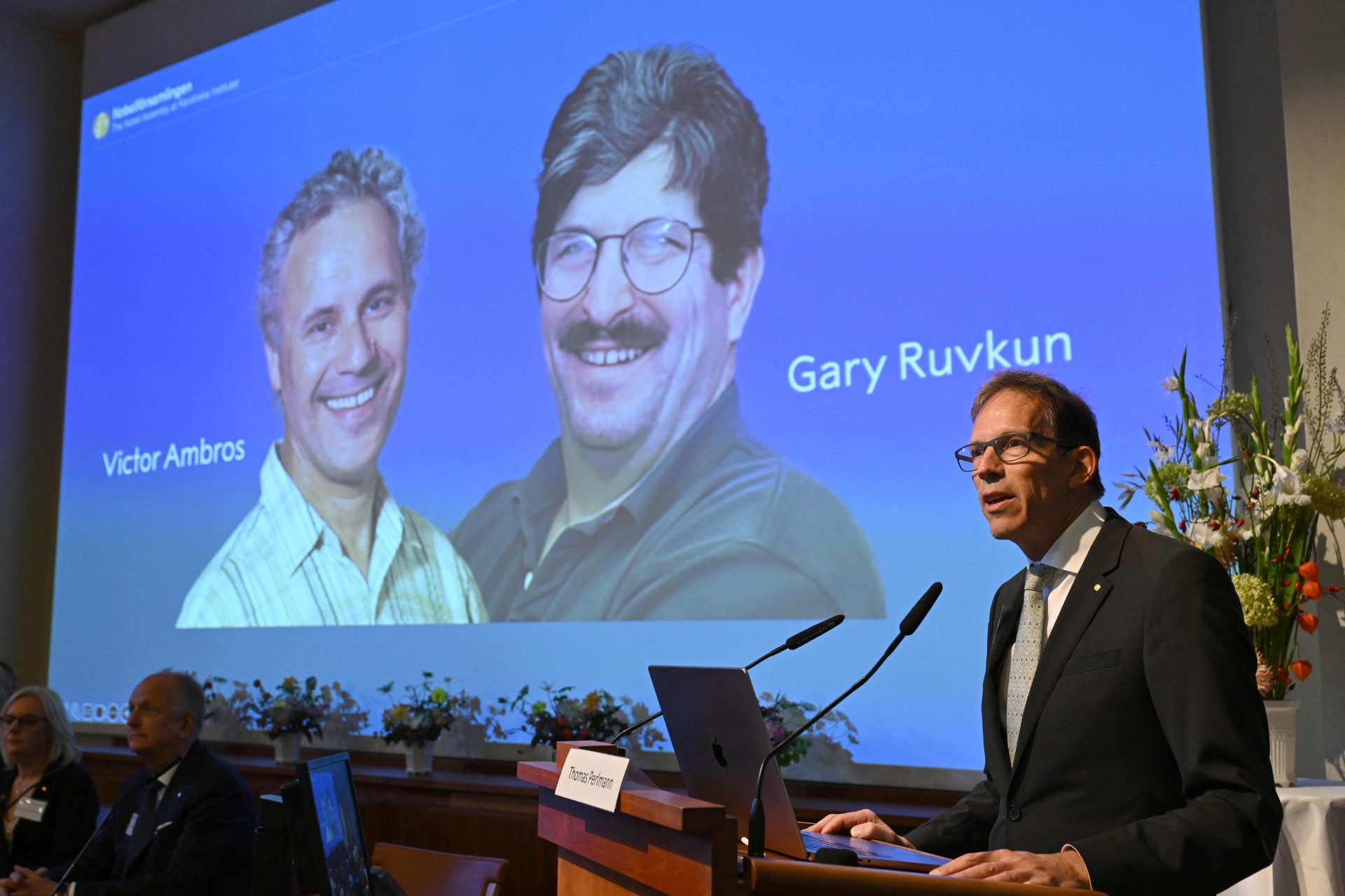 Victor Ambros e Gary Ruvkun recebem Nobel da Medicina por descoberta do microRNA