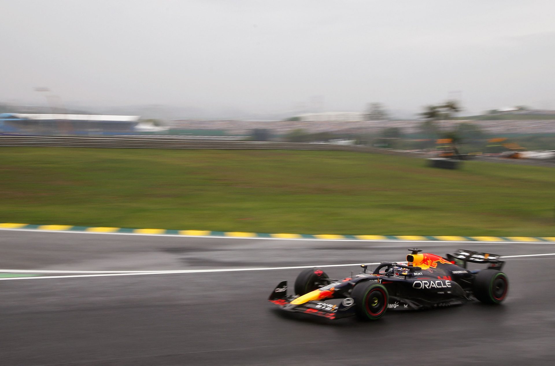 Fórmula 1. Verstappen vence Grande Prémio do Brasil