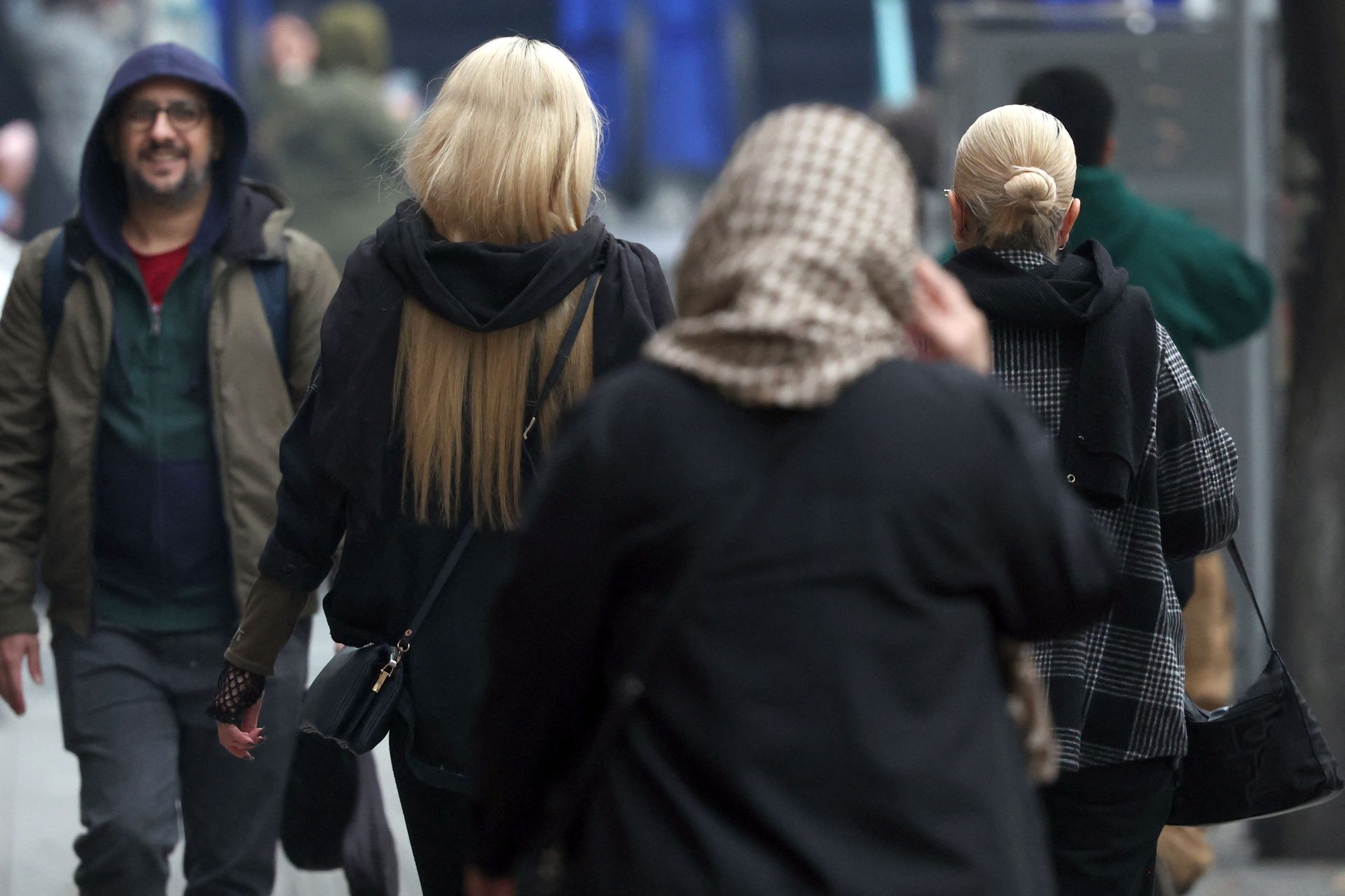 Irão. Conselho de Segurança trava adoção da lei da castidade e do hijab