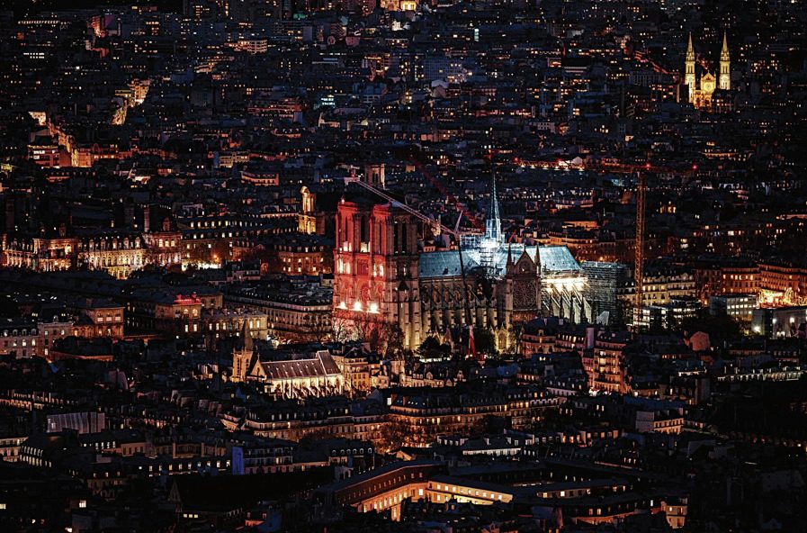 Notre-Dame. A velha senhora resplandece de novo