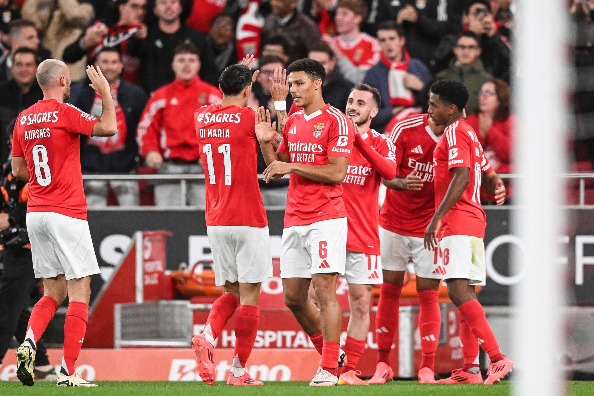 Benfica vence Vitória de Guimarães por 1-0