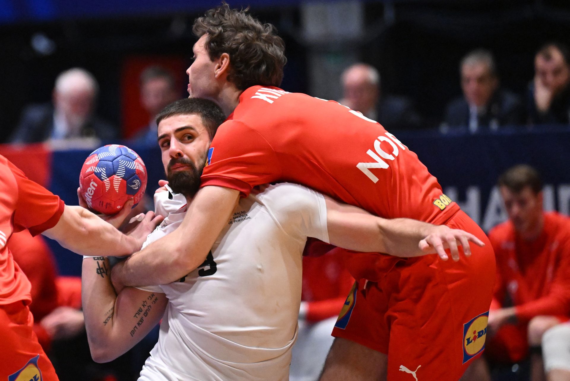 Portugal perde com Dinamarca e falha final de Mundial de andebol