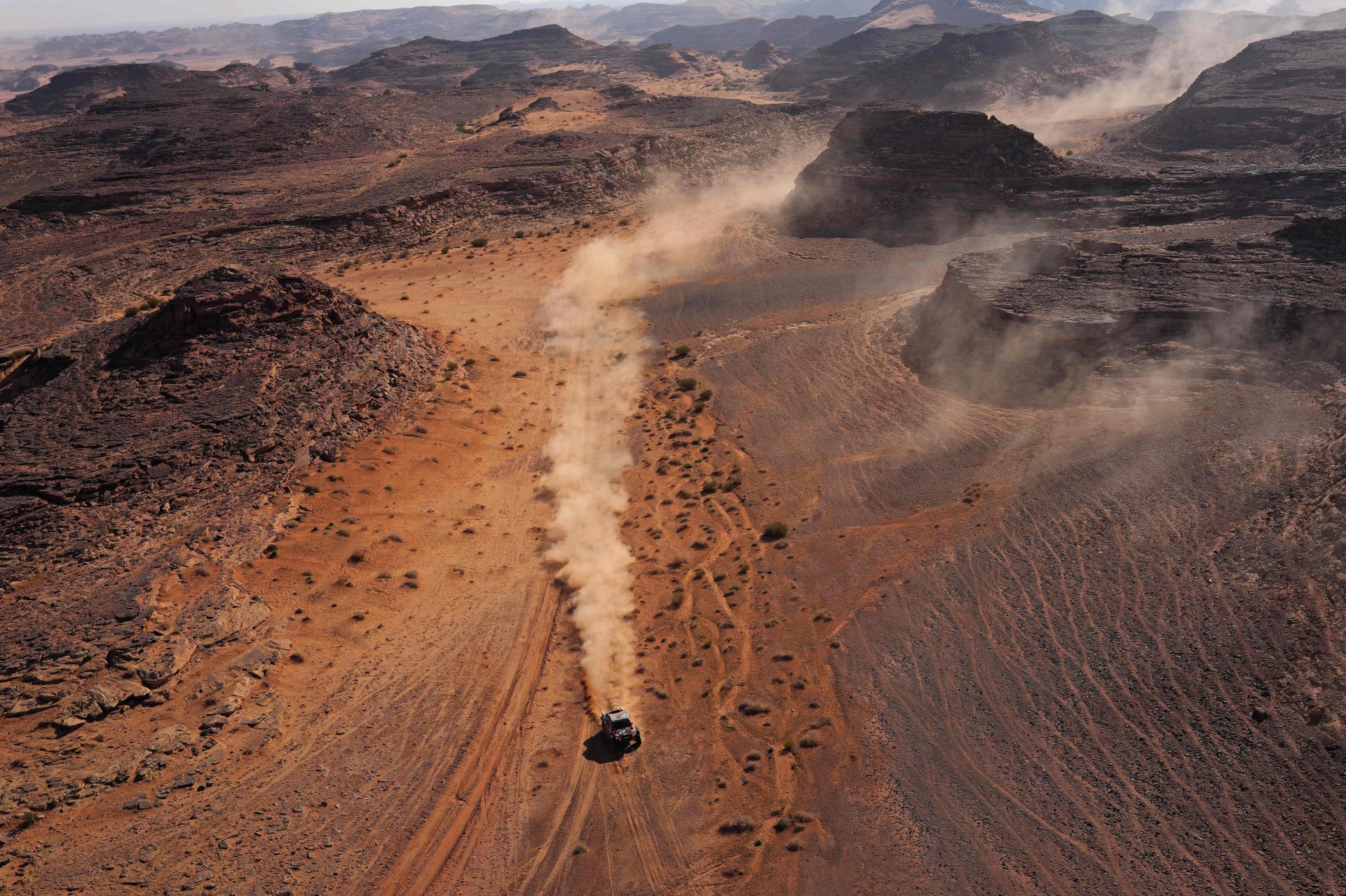 Portugueses resistem à dureza do Dakar