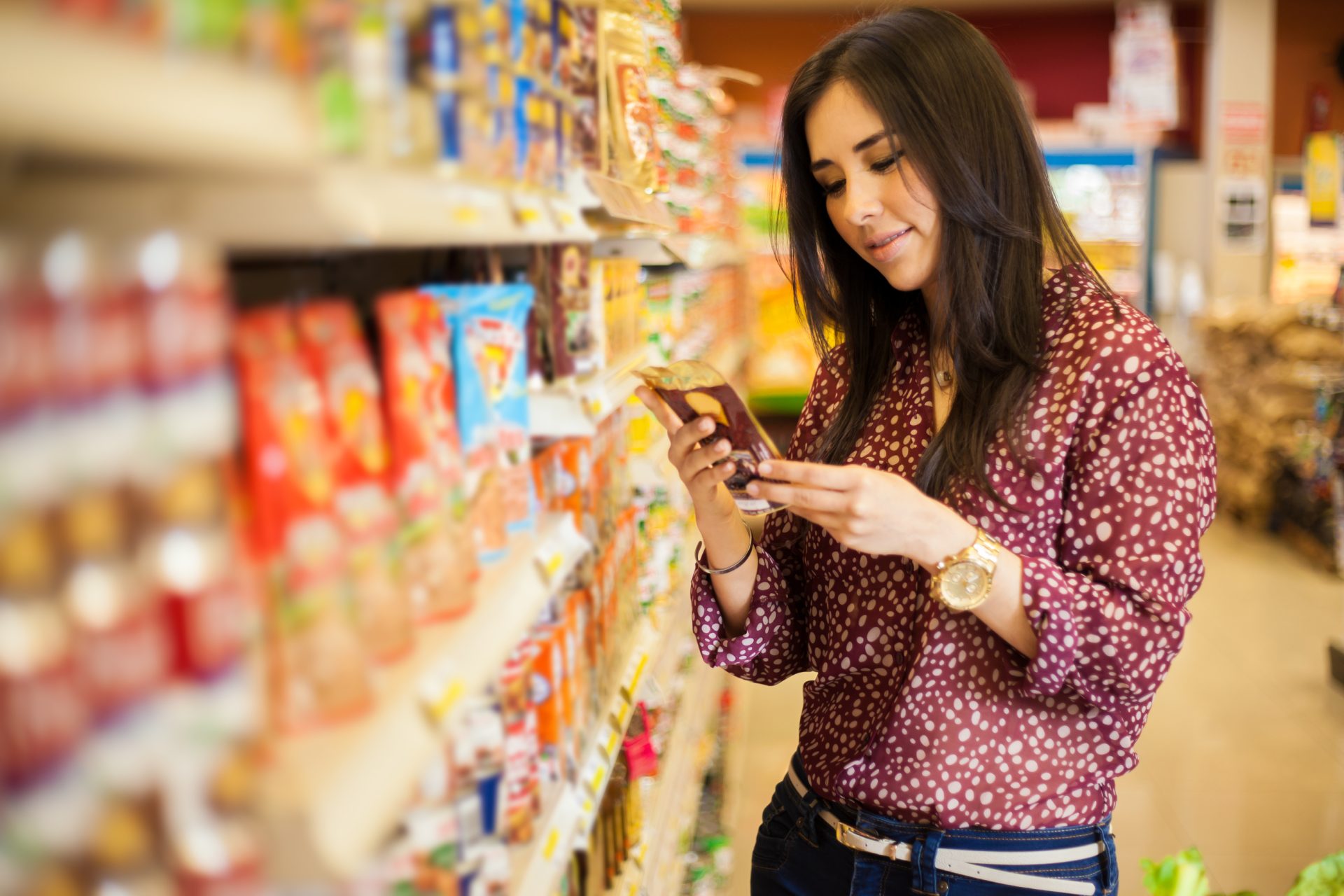 Comissão Europeia autoriza uso de pó de larvas inteiras em alimentos