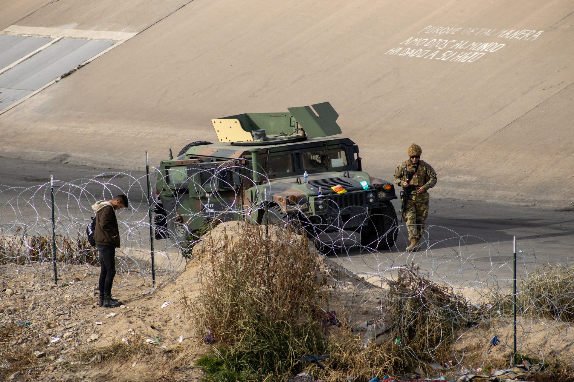 Mais 600 militares dos EUA na fronteira com o México