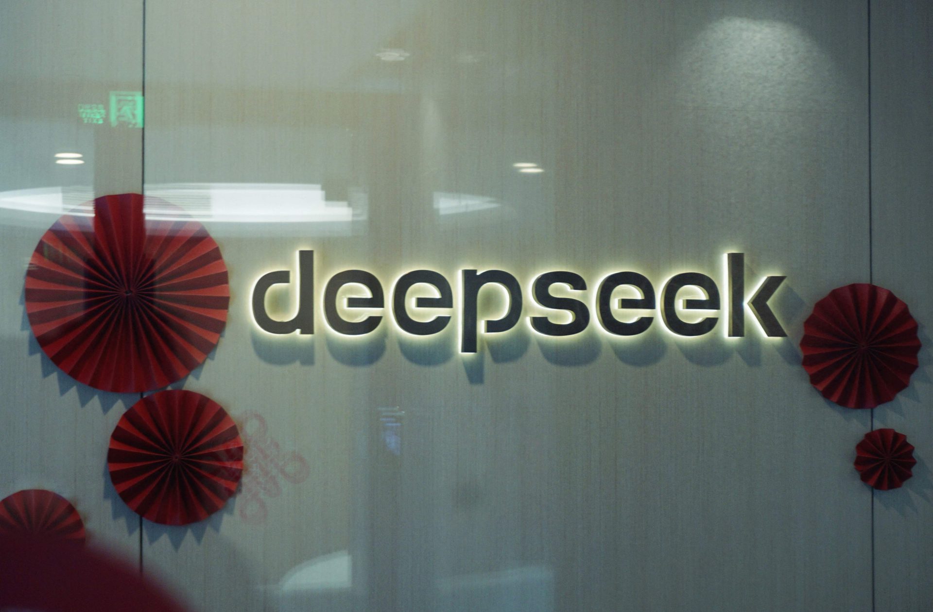 China. DeepSeek partilha código com empresa estatal