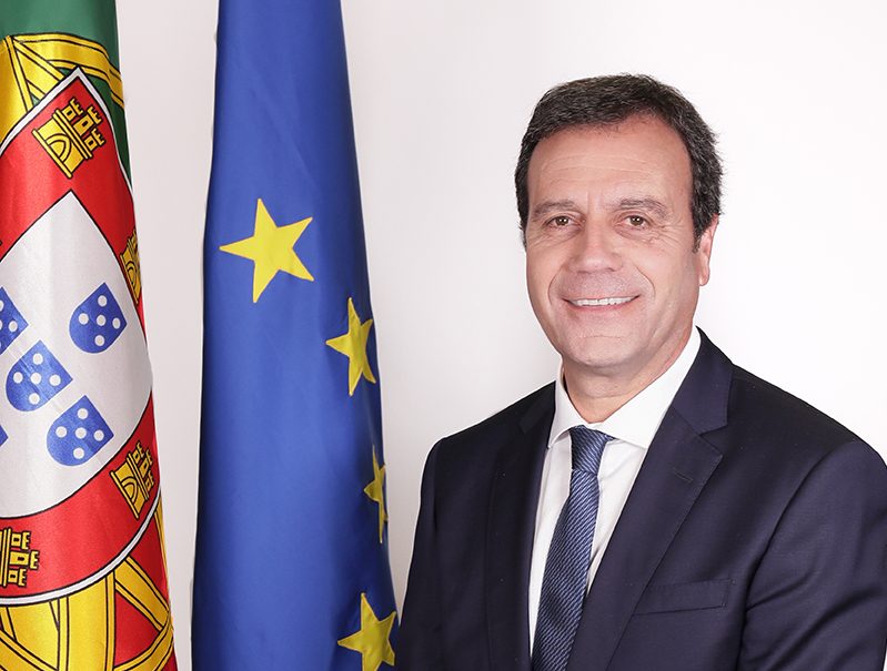 Hernâni Dias fora dos agradecimentos de Montenegro aos governantes de saída