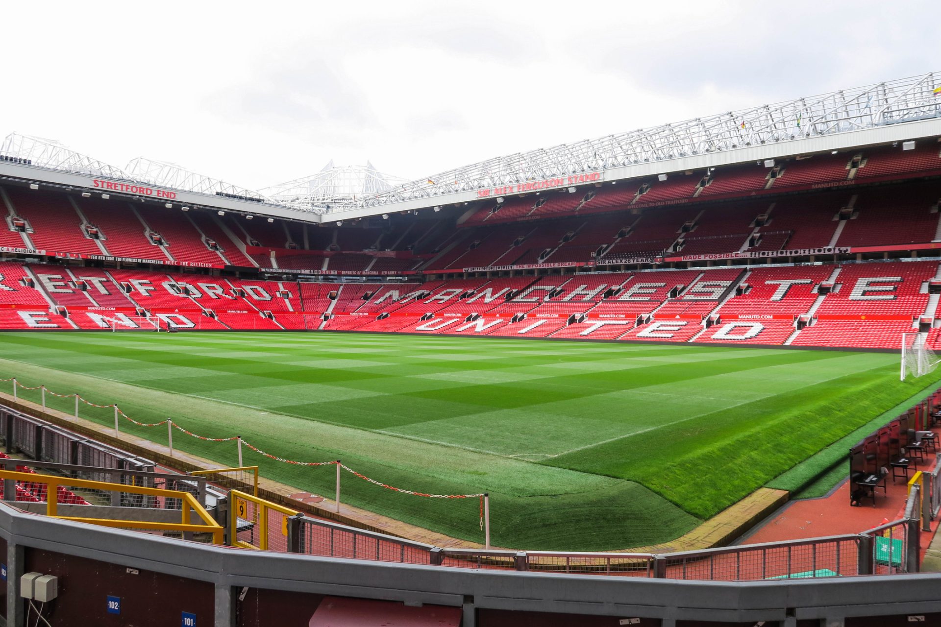 Construção de estádio de 100 mil lugares nos planos do Man. United