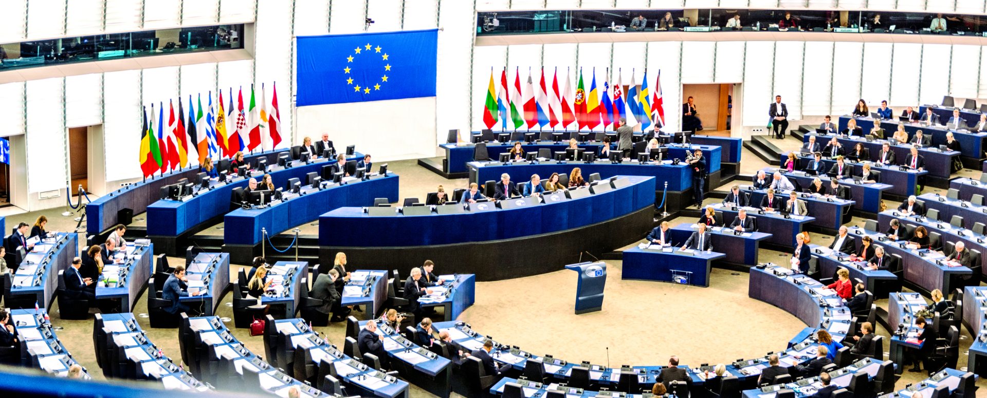 Parlamento Europeu suspende acesso de representantes da Huawei