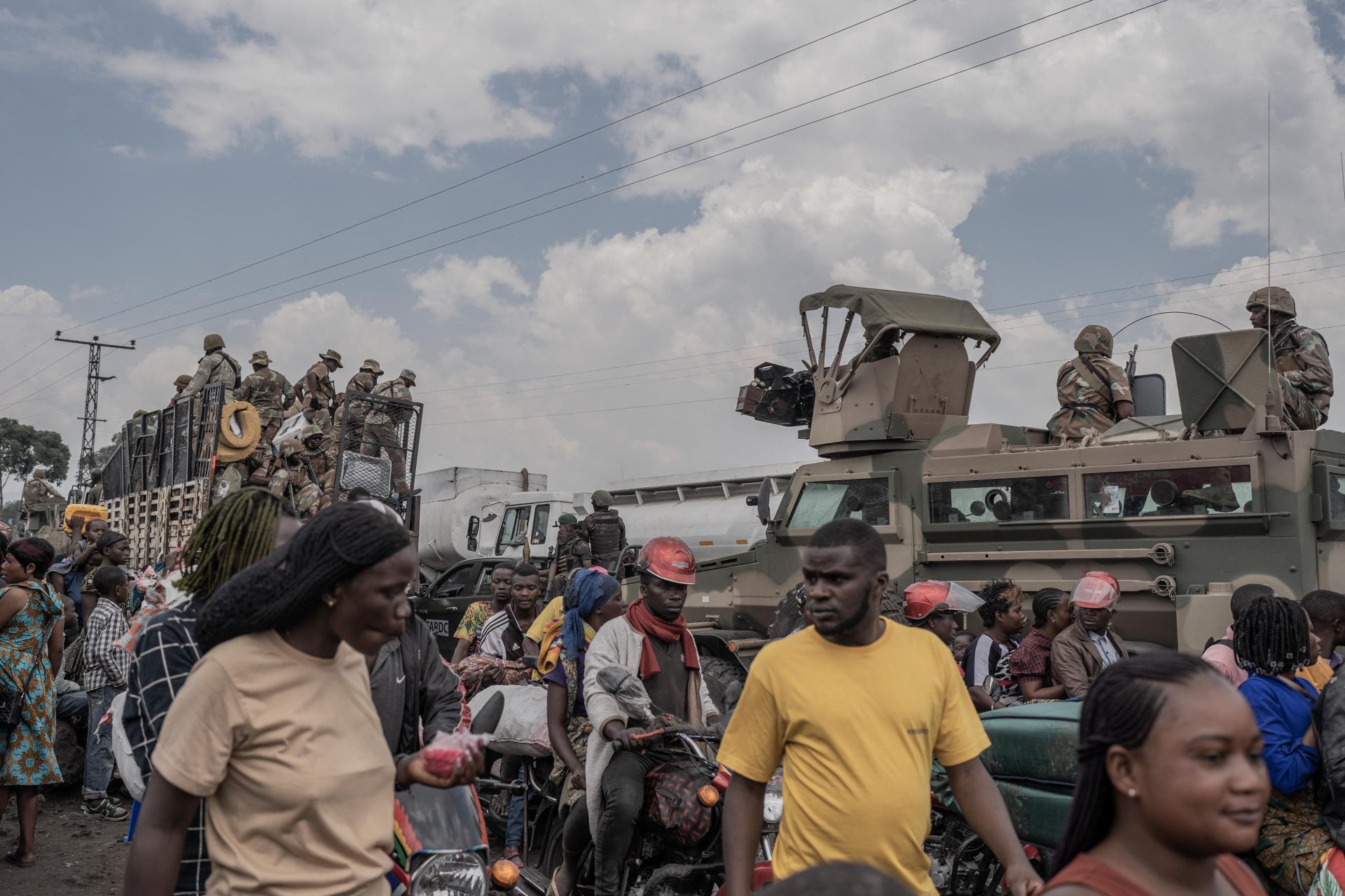 Congo. Rebeldes provocam a guerra e fogem da paz