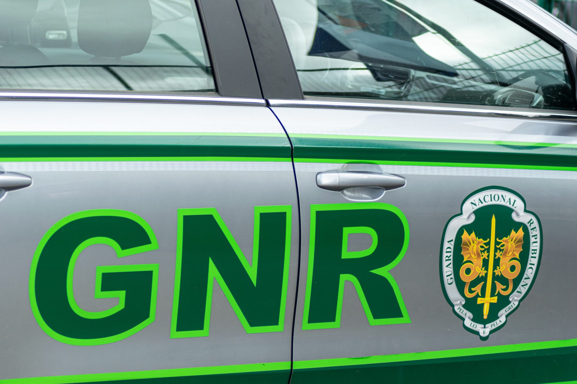 Seis feridos após violenta colisão entre dois carros em Barcelos