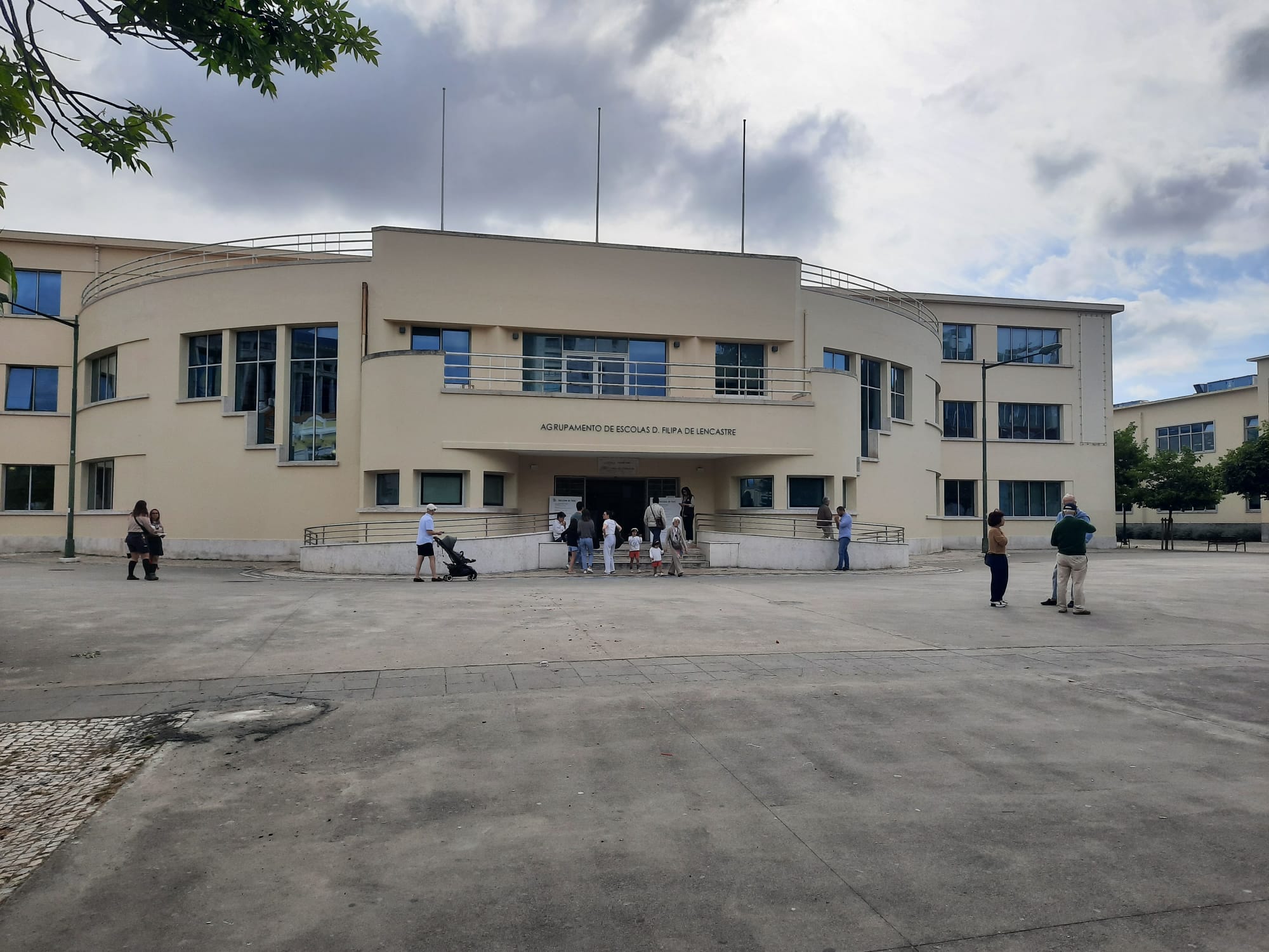 Votação a decorrer com normalidade, diz CNE