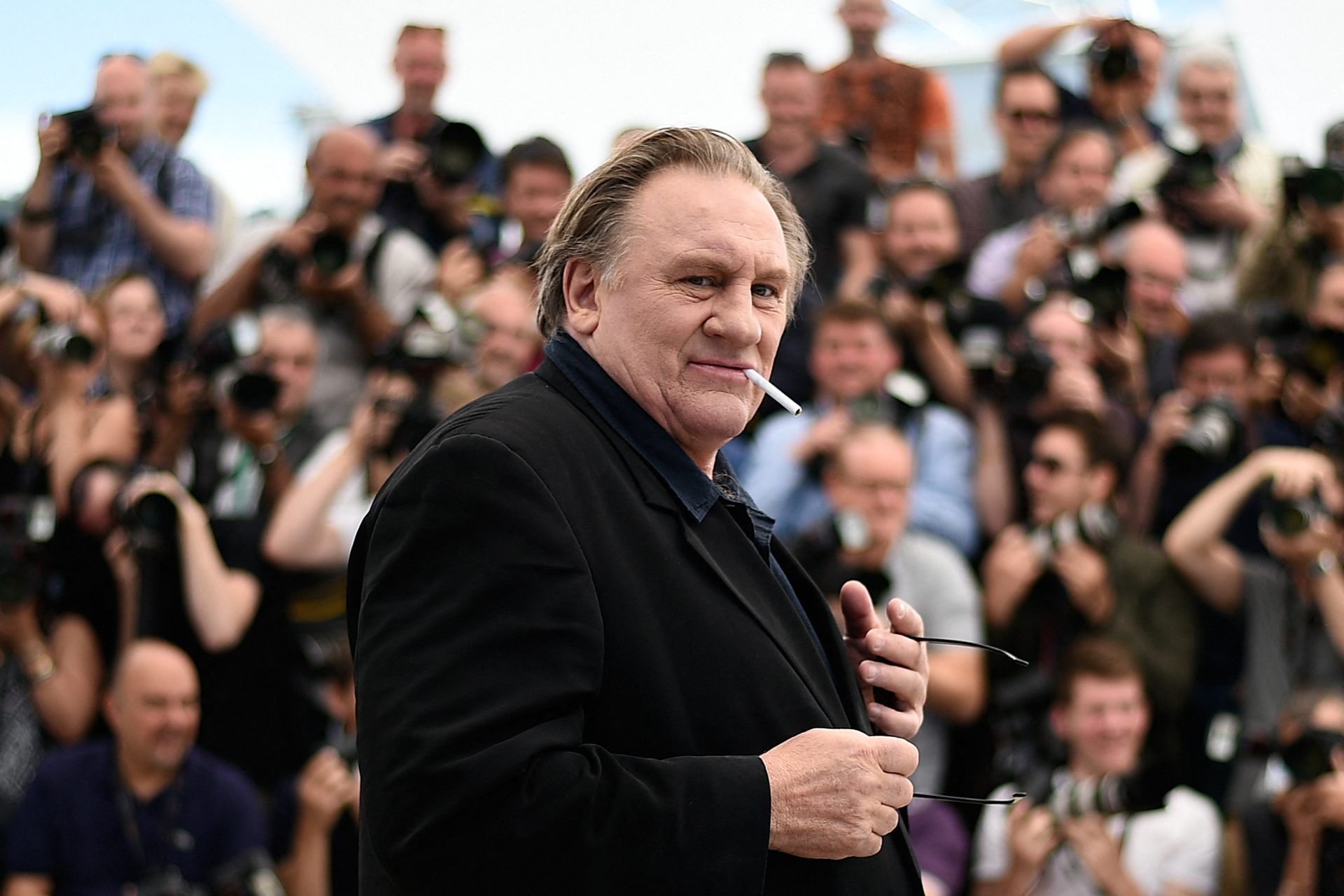 Depardieu condenado a 18 meses de prisão com pena suspensa por agressão sexual