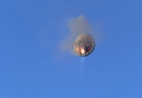 Balão de ar quente com 22 pessoas a bordo cai em Santa Catarina